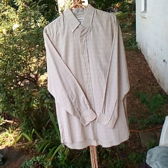 Van Heusen Men's Light Beige Dress Shirt - Picture 1 of 2